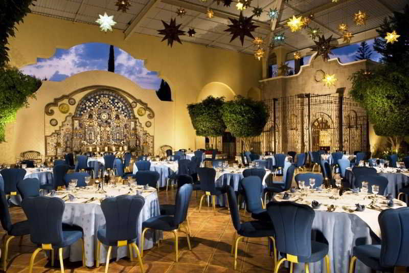 Fiesta Americana Hacienda Ixtapan De La Sal Kültér fotó The ballroom at the Bellagio